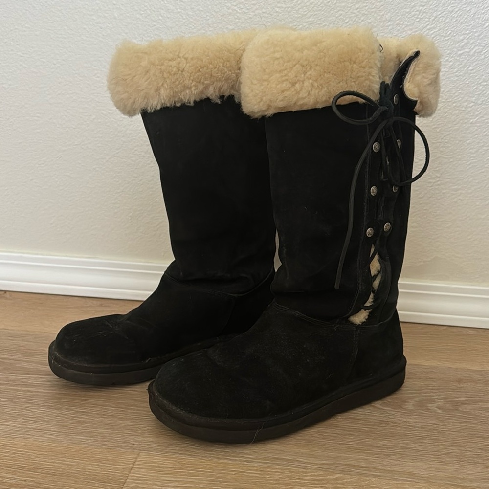 UGG Black Leather lace up booots size 9